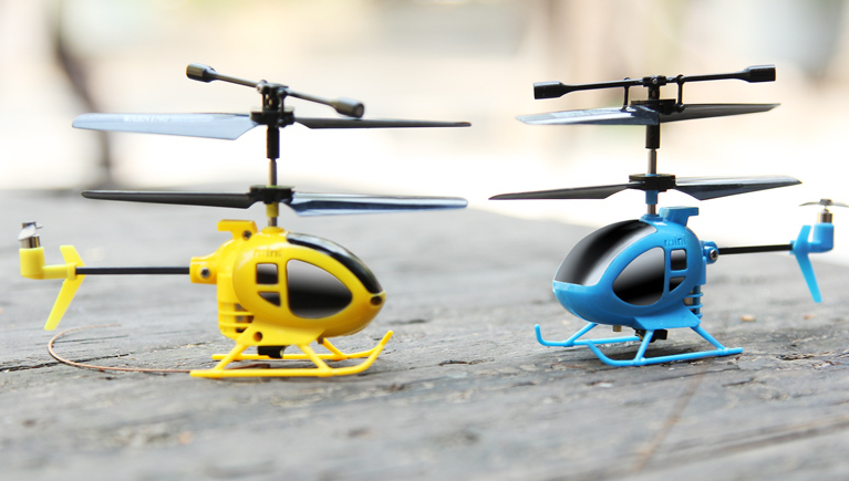 tiny rc helicopter